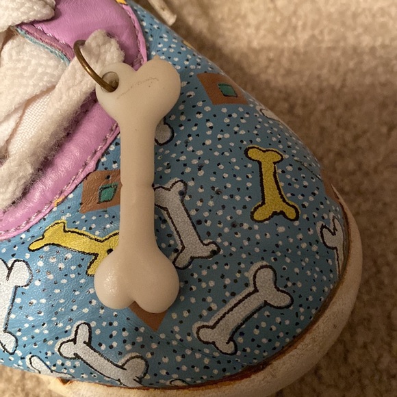 Vintage Reebok Dog Pattern - Picture 8 of 8